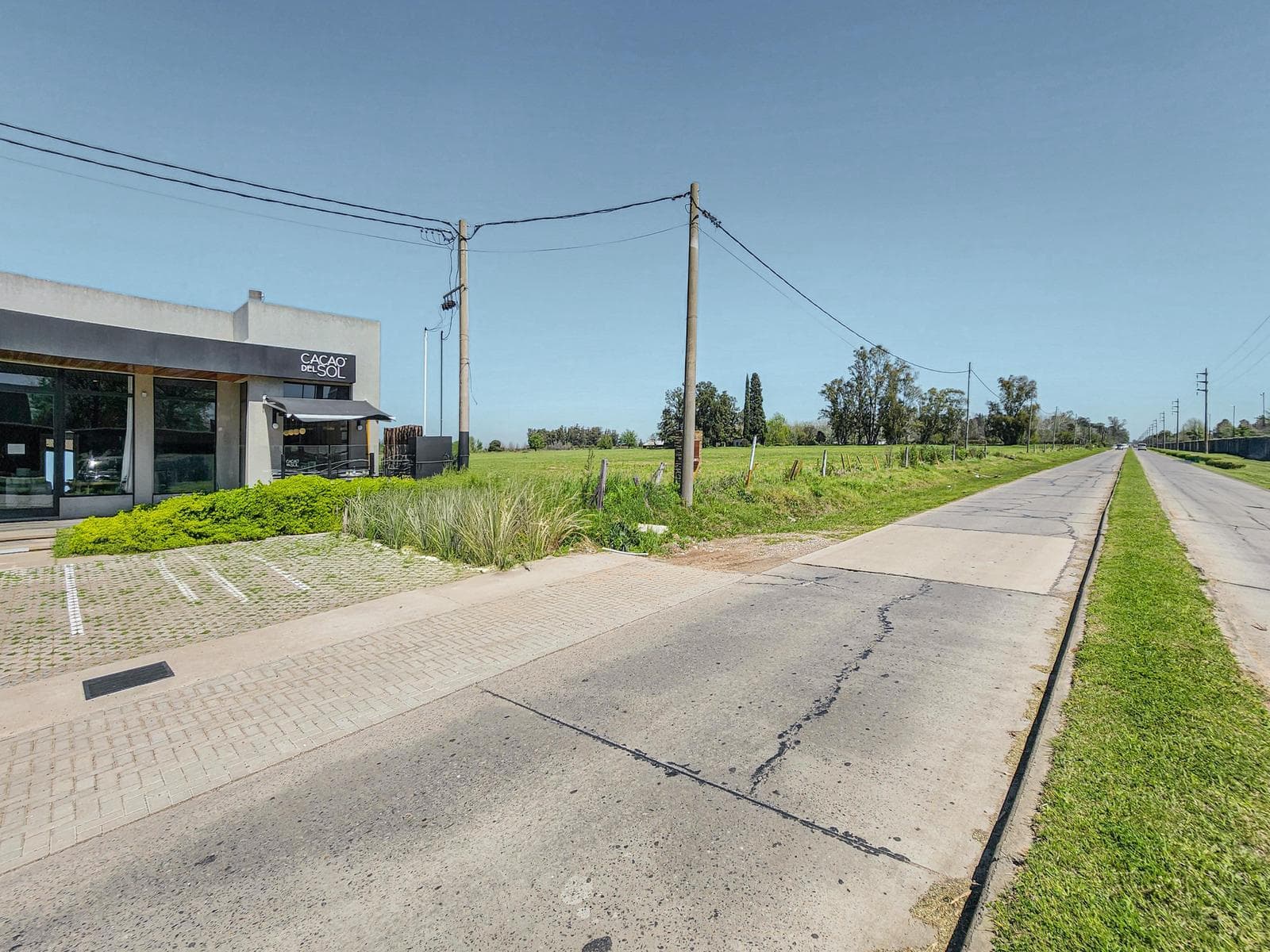 692-square-meter lot in a planned, open residential neighborhood across from Funes Hills
