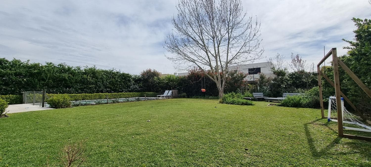 House for short-term rent in Las Liebres, Panamericana Km 38, 4 bedrooms, garden, and pool