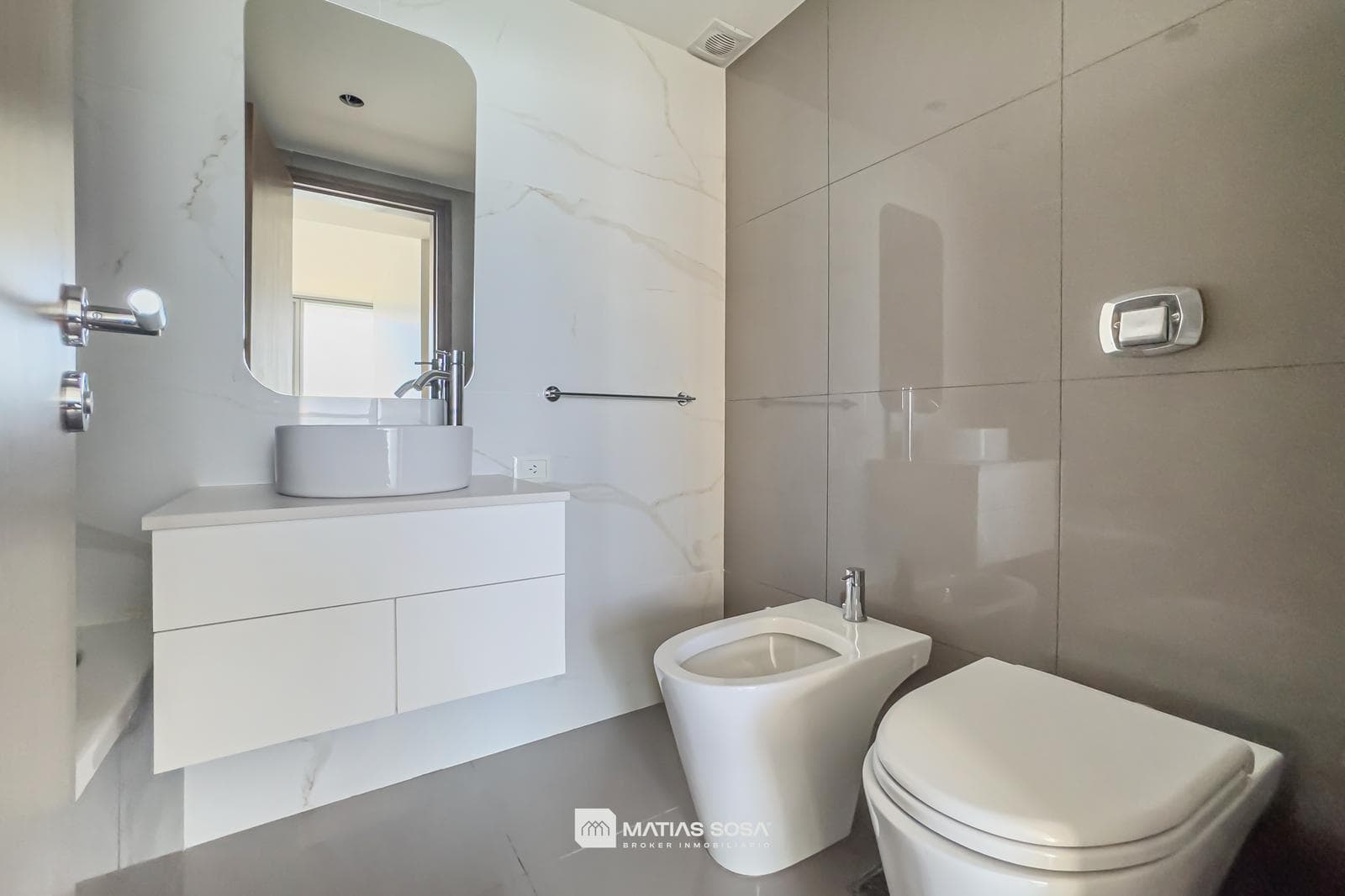 Venta - Departamento - 2 ambientes - Maral Explanada - Arq. Cesar Pelli