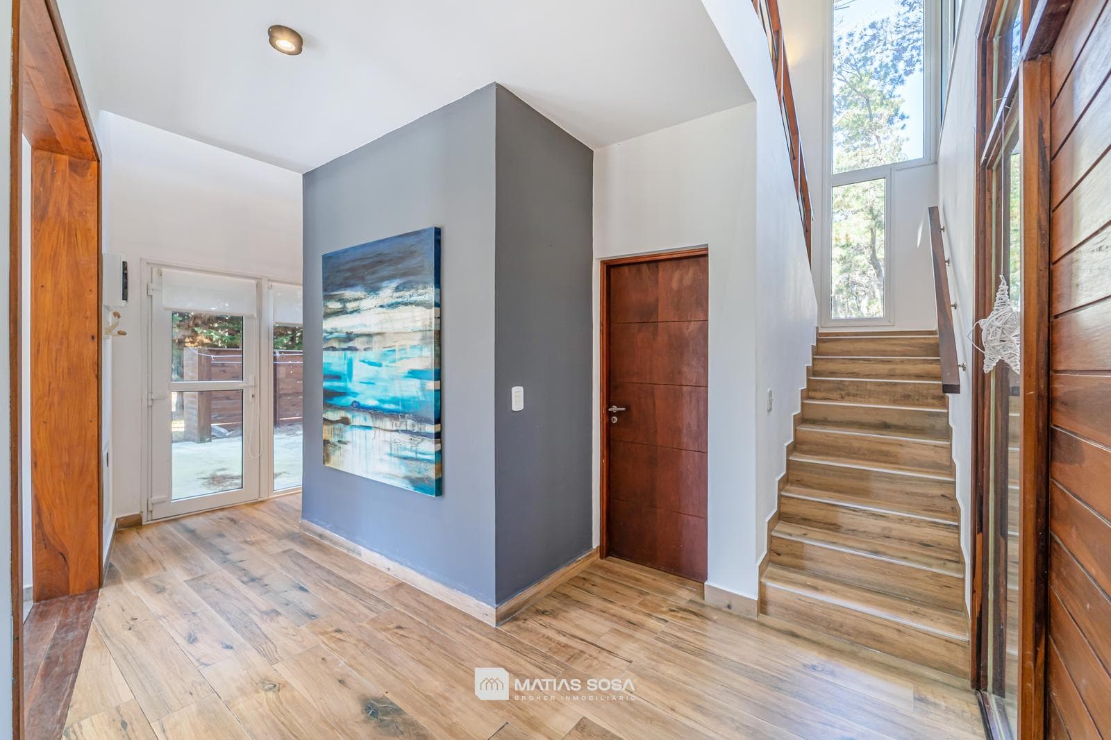 Venta - Casa 5 Ambientes Frente al Lago - Villarobles