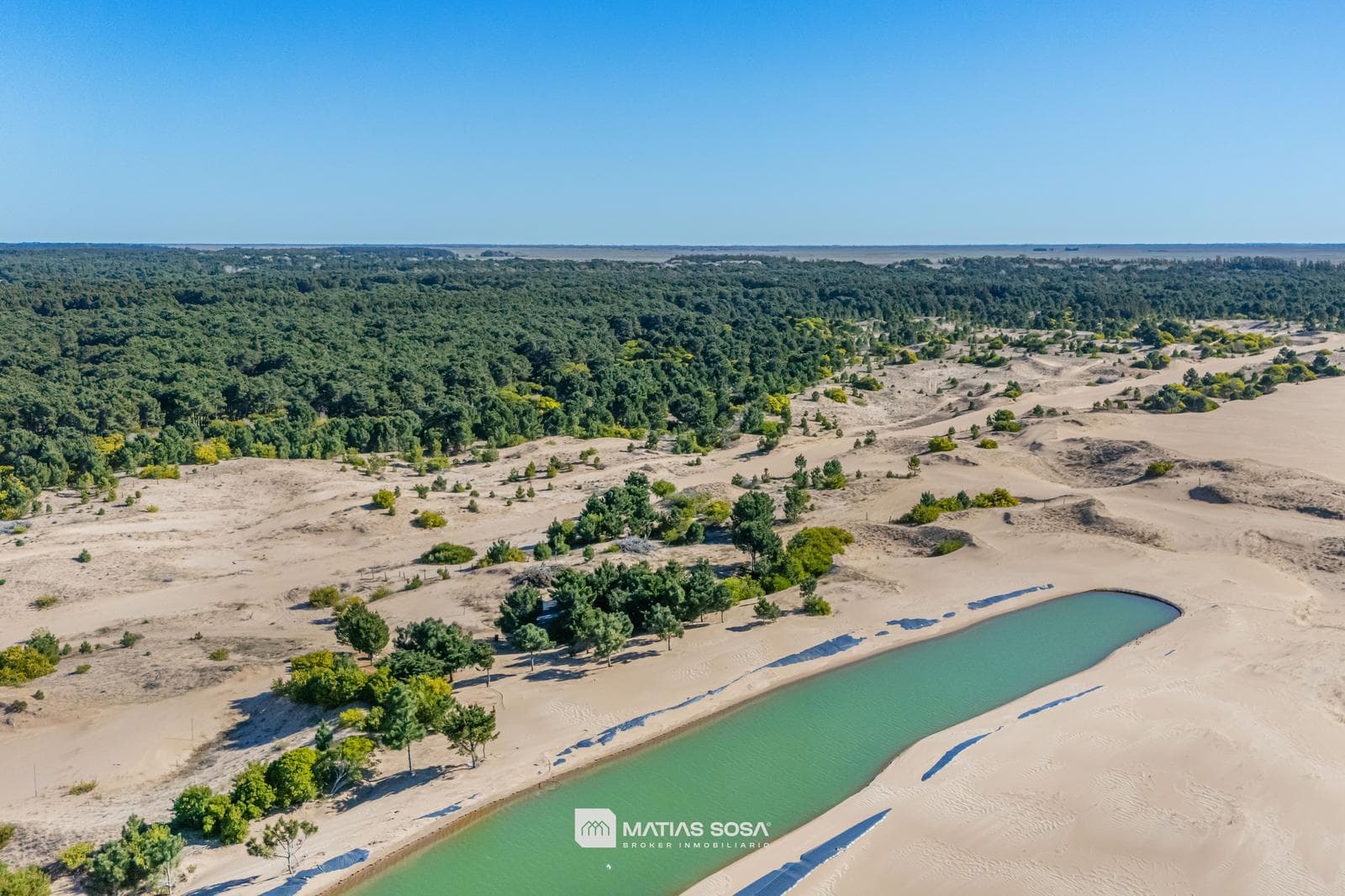 Venta - Casa 5 Ambientes Frente al Lago - Villarobles