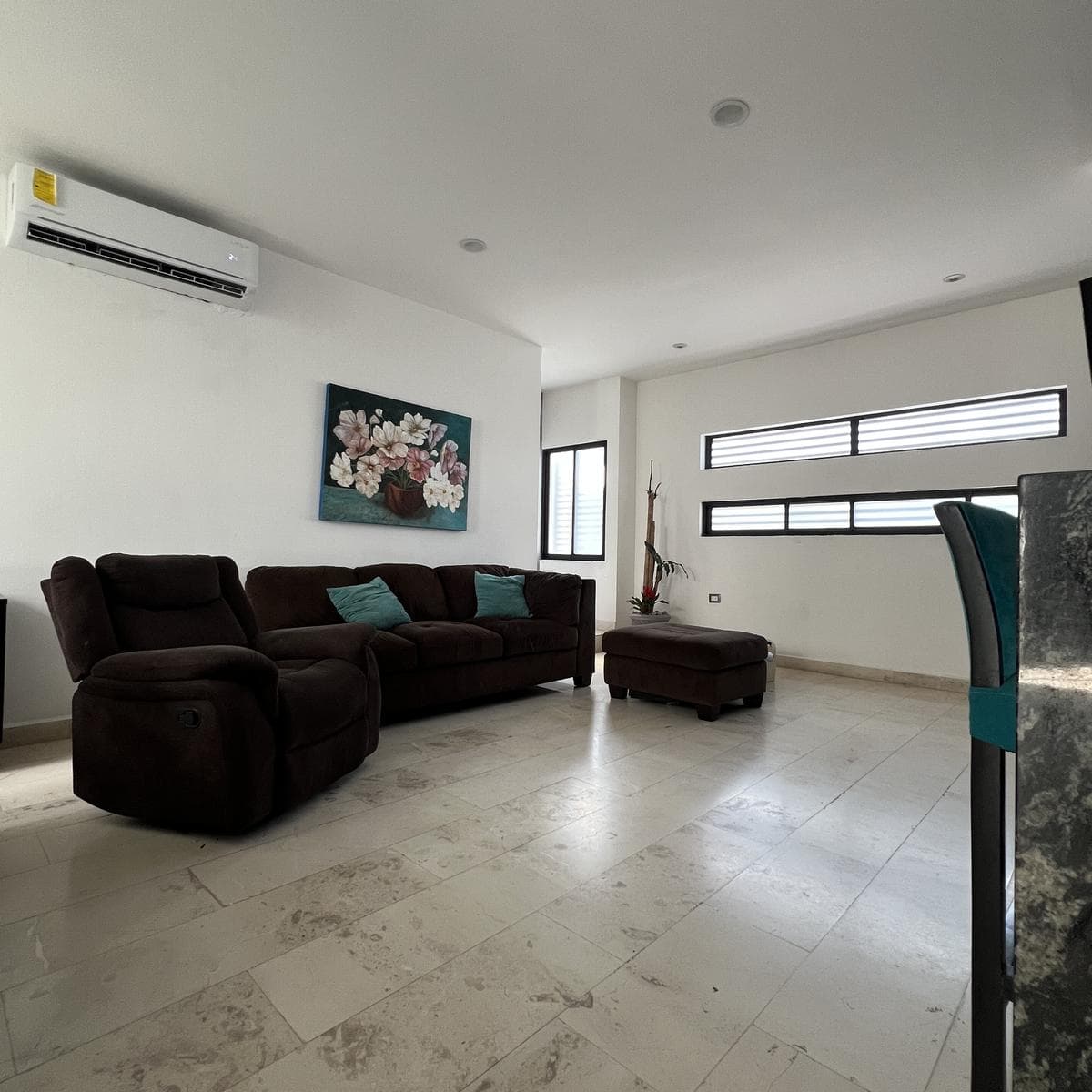 House - Lomas de la Rioja Subdivision