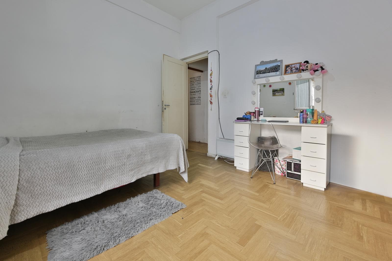 5-ROOM HOUSE FOR SALE WITH A YARD IN ALMAGRO - ON THE MAIN STREET - QUALIFIES FOR A MORTGAGE