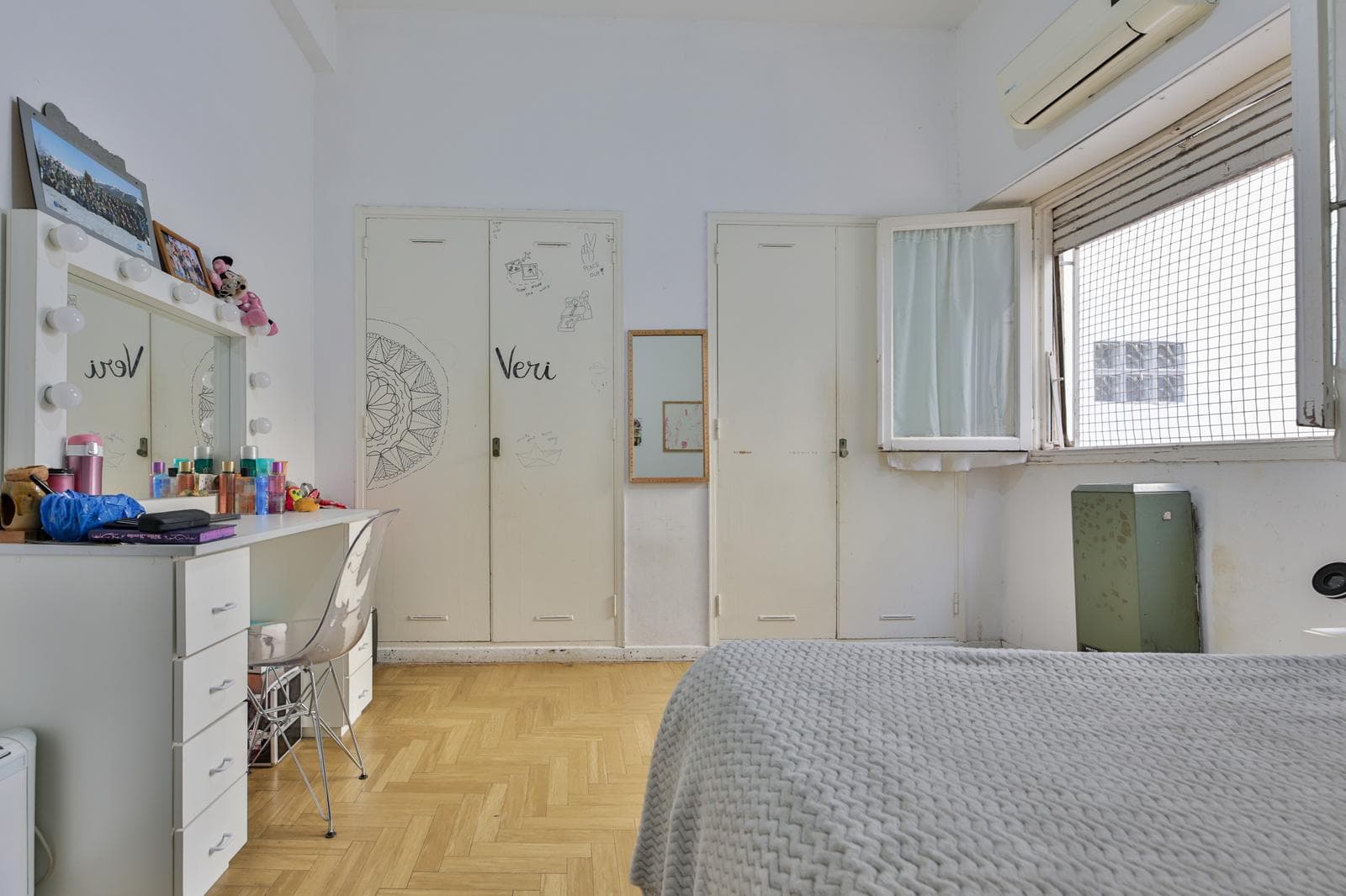 5-ROOM HOUSE FOR SALE WITH A YARD IN ALMAGRO - ON THE MAIN STREET - QUALIFIES FOR A MORTGAGE