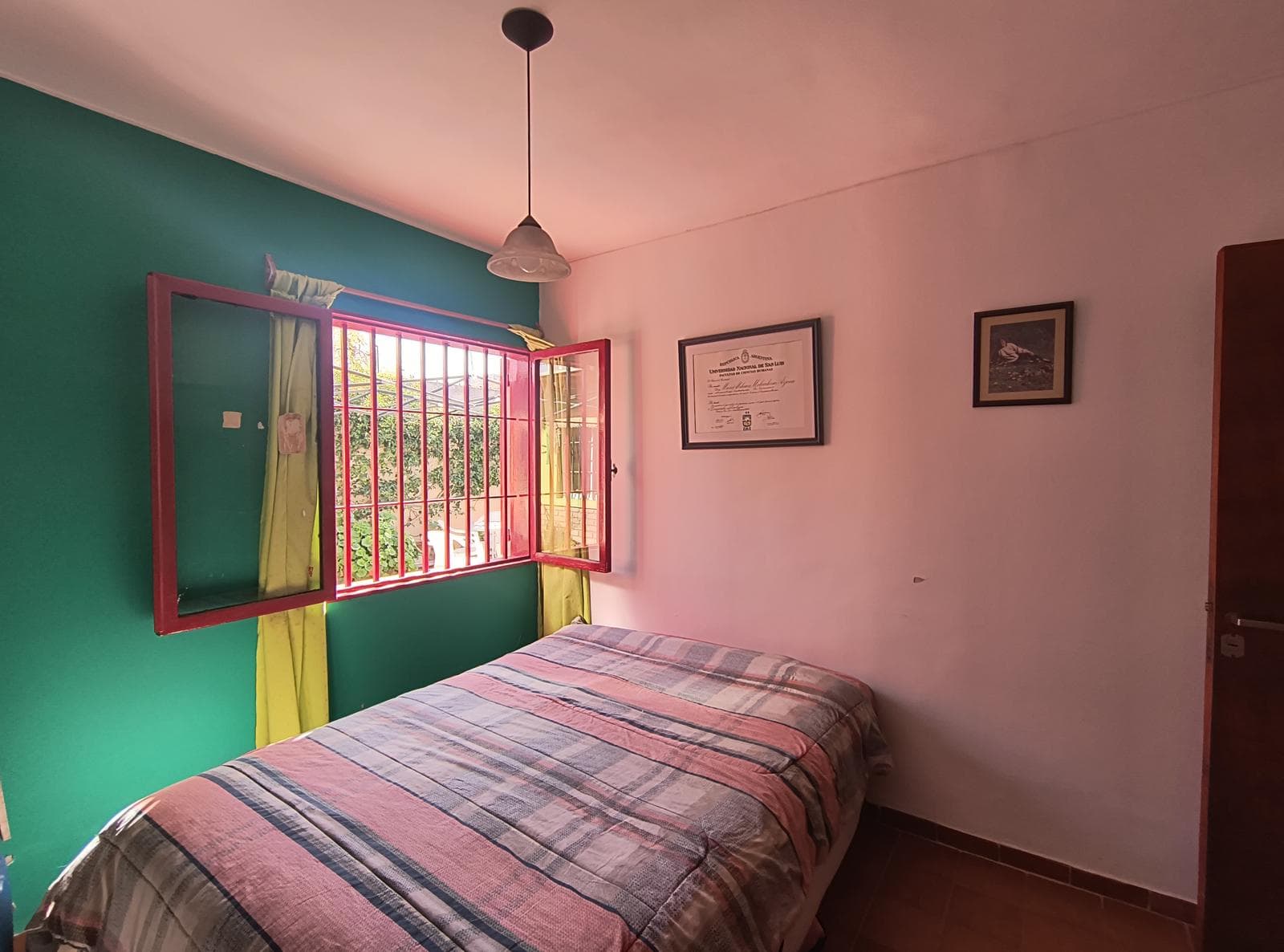 House for Sale in the Trapiche Neighborhood / 4 bedrooms / 3 bathrooms / garage