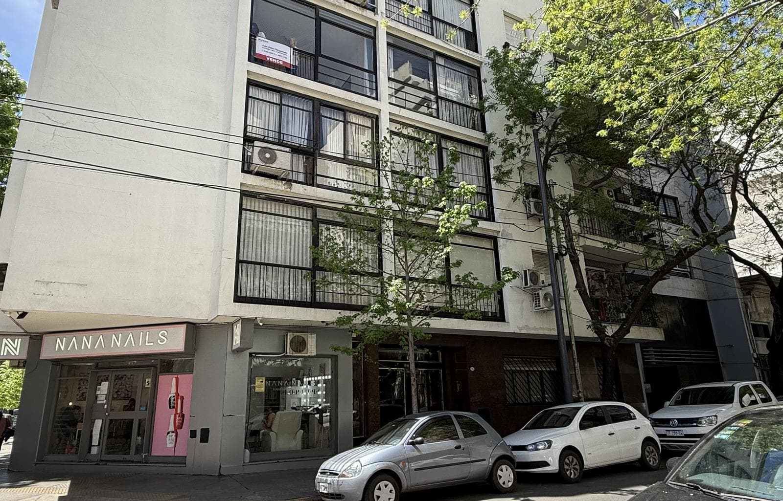 4-room apartment for sale in Belgrano.