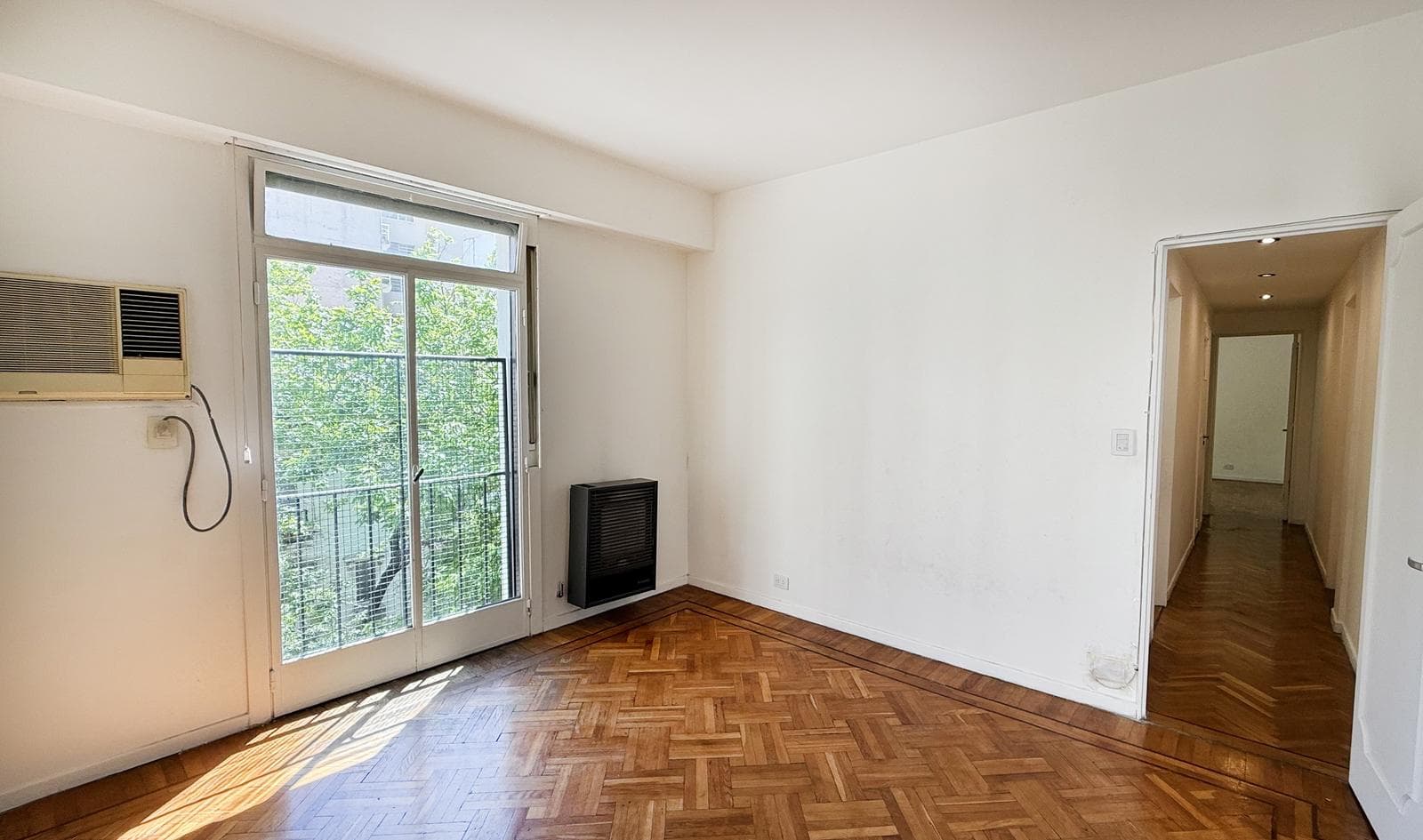 4-room apartment for sale in Belgrano.