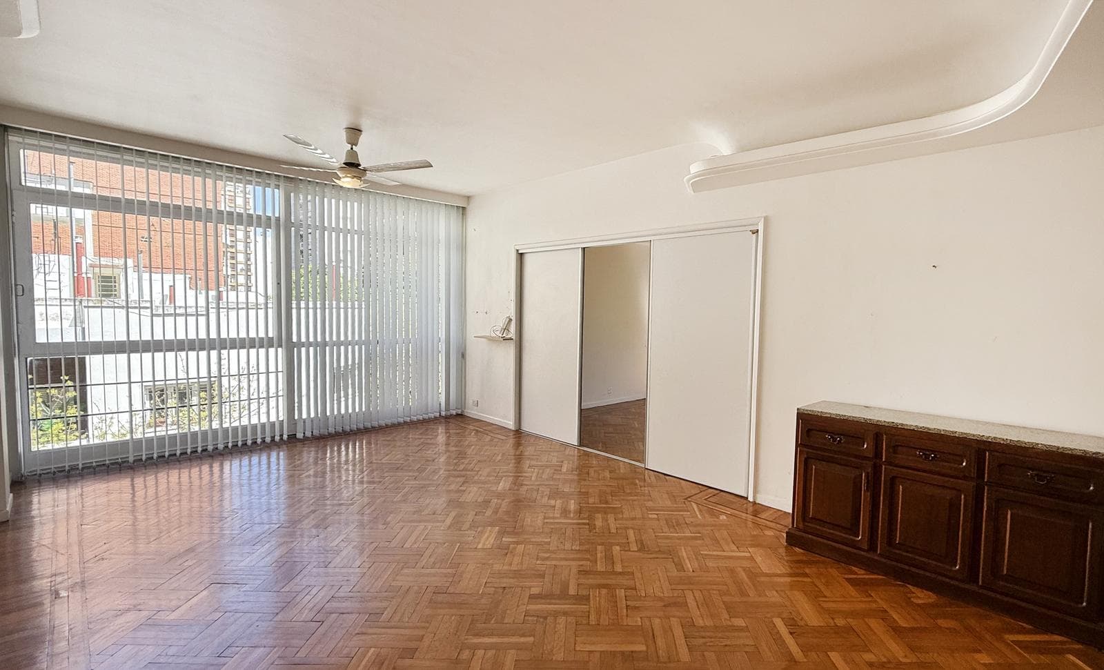 4-room apartment for sale in Belgrano.