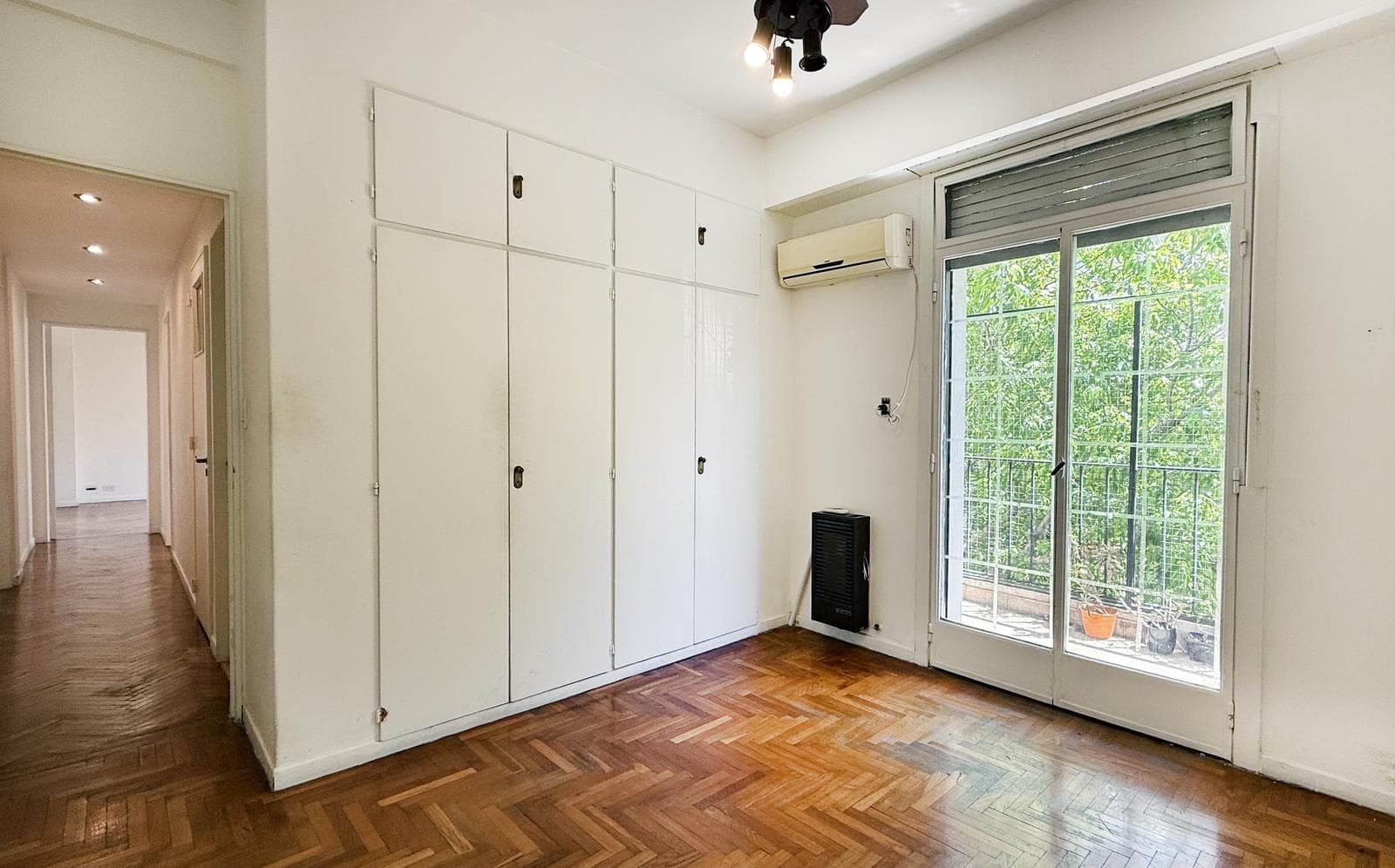 4-room apartment for sale in Belgrano.