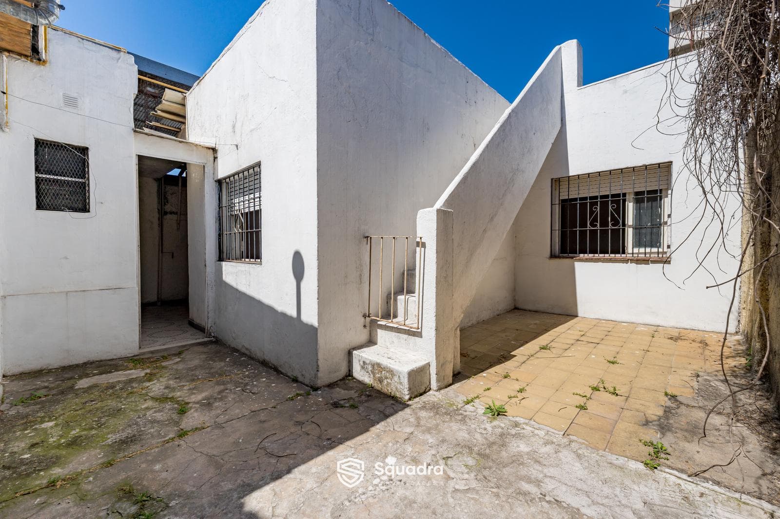 FOR SALE - Single-hall layout, NOT a PH, 2 bedrooms - Bella Vista, Rosario.