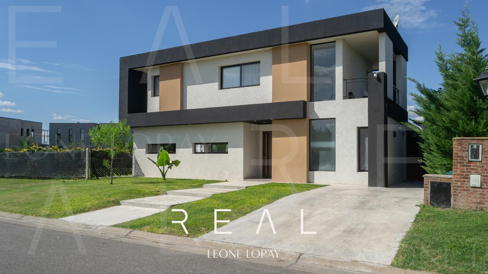 House for sale, 5 rooms, in the San Sebastian neighborhood, Pilar, Area 1