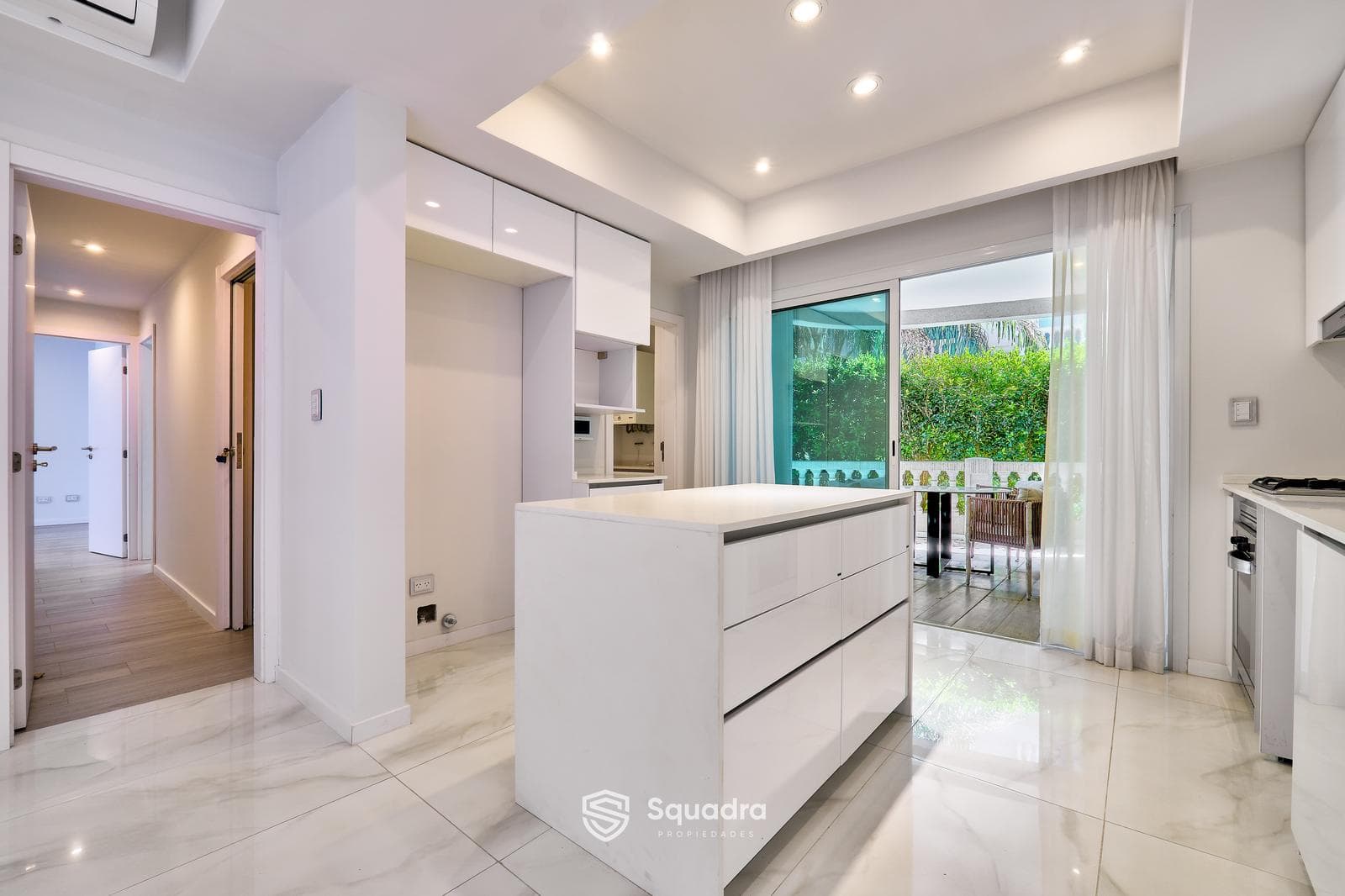 FOR SALE | TRADE - 2-bedroom apartment with a patio. Premium amenities - Alberdi, Rosario.