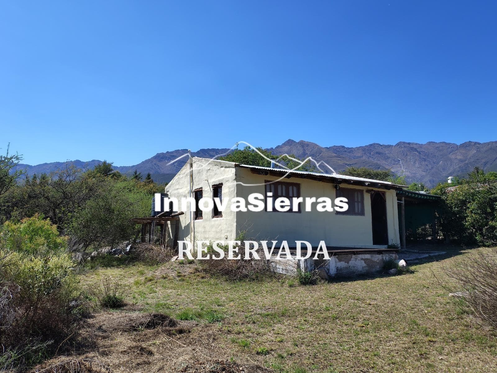 For Sale: 1-bedroom house with great views and potential for renovation. Los Olivares Blvd., Los Hornillos
