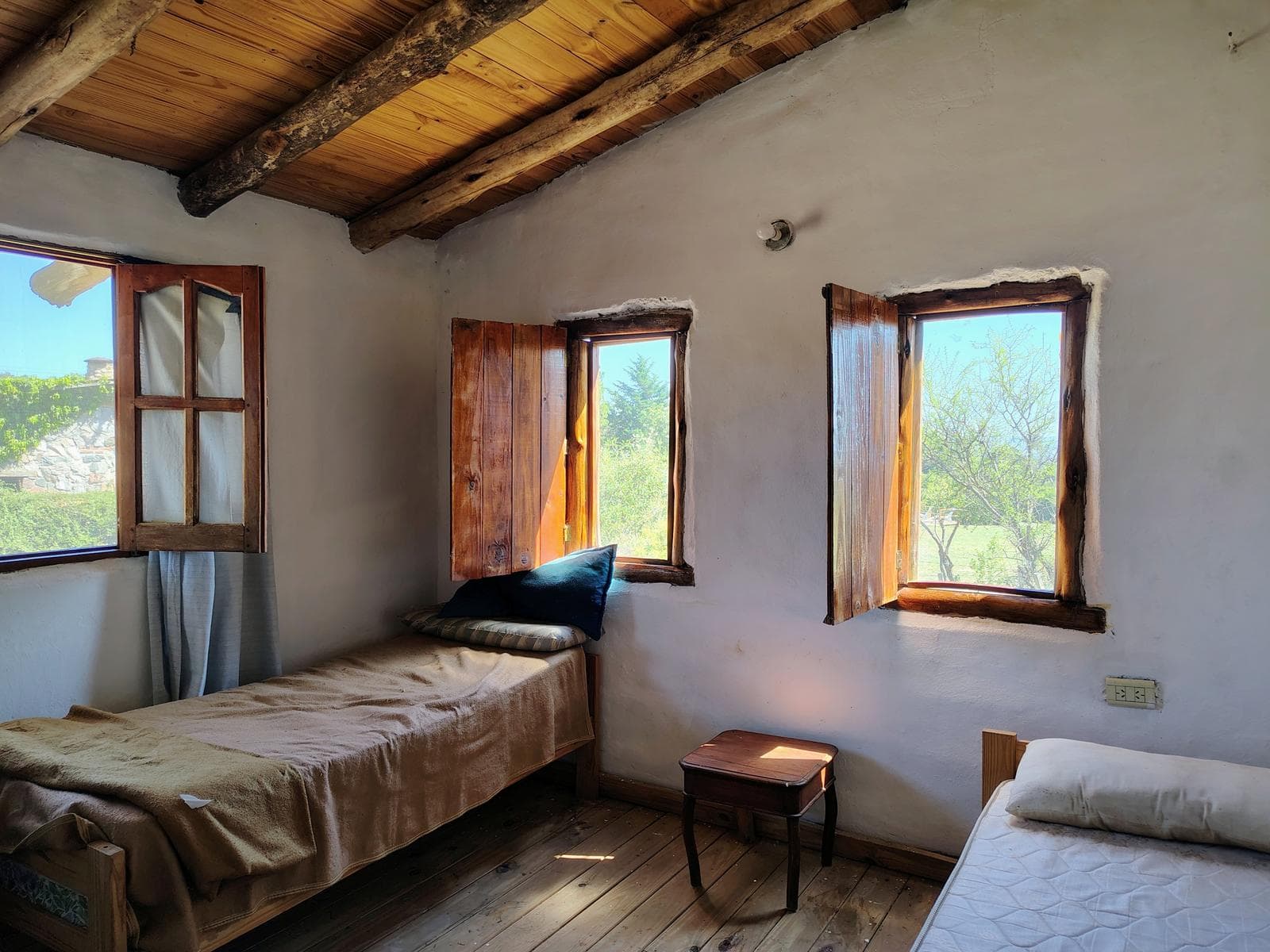 For Sale: 1-bedroom house with great views and potential for renovation. Los Olivares Blvd., Los Hornillos