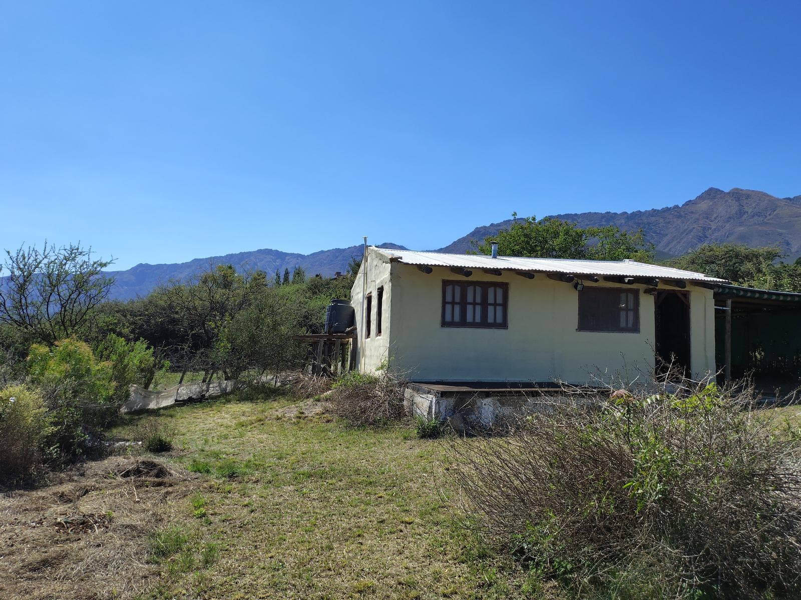For Sale: 1-bedroom house with great views and potential for renovation. Los Olivares Blvd., Los Hornillos