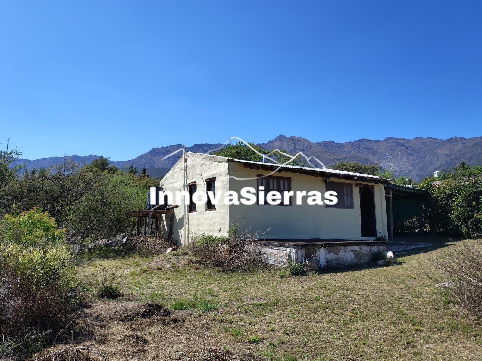 For Sale: 1-bedroom house with great views and potential for renovation. Los Olivares Blvd., Los Hornillos