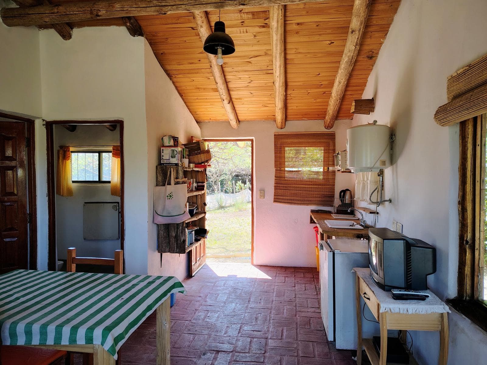 For Sale: 1-bedroom house with great views and potential for renovation. Los Olivares Blvd., Los Hornillos