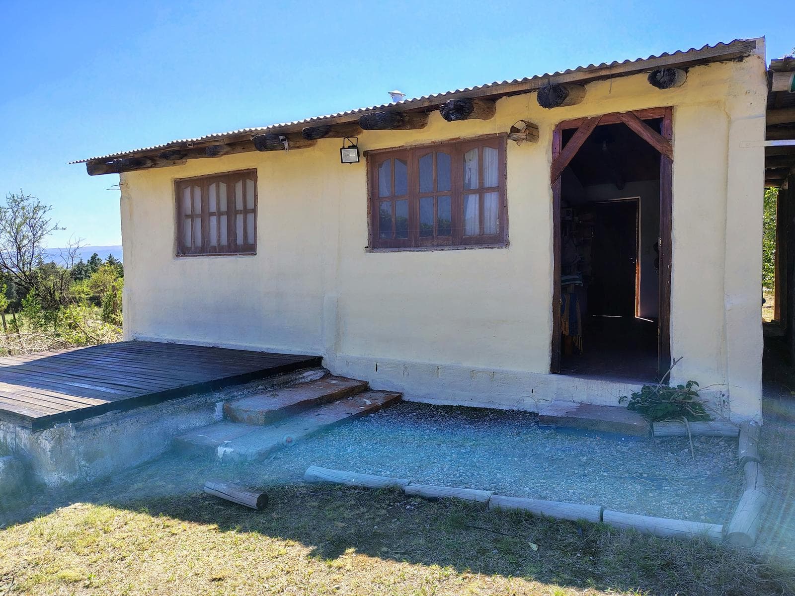 For Sale: 1-bedroom house with great views and potential for renovation. Los Olivares Blvd., Los Hornillos