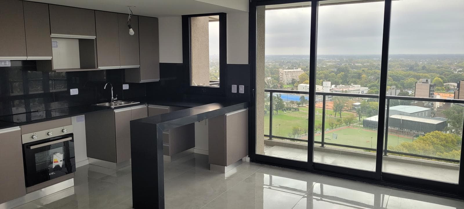 3-Room Apartment with River Views on Brickell Boulevard, Tigre