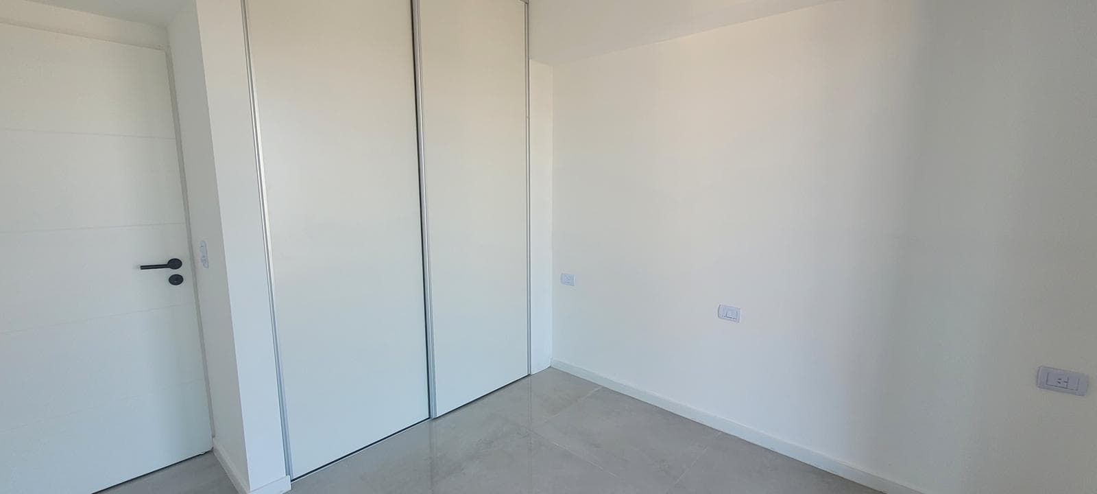 3-Room Apartment with River Views on Brickell Boulevard, Tigre