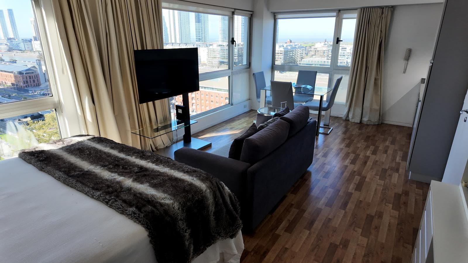 Studio Apartment for Sale in Quartier Madero with a Parking Space!!! Amenities!!