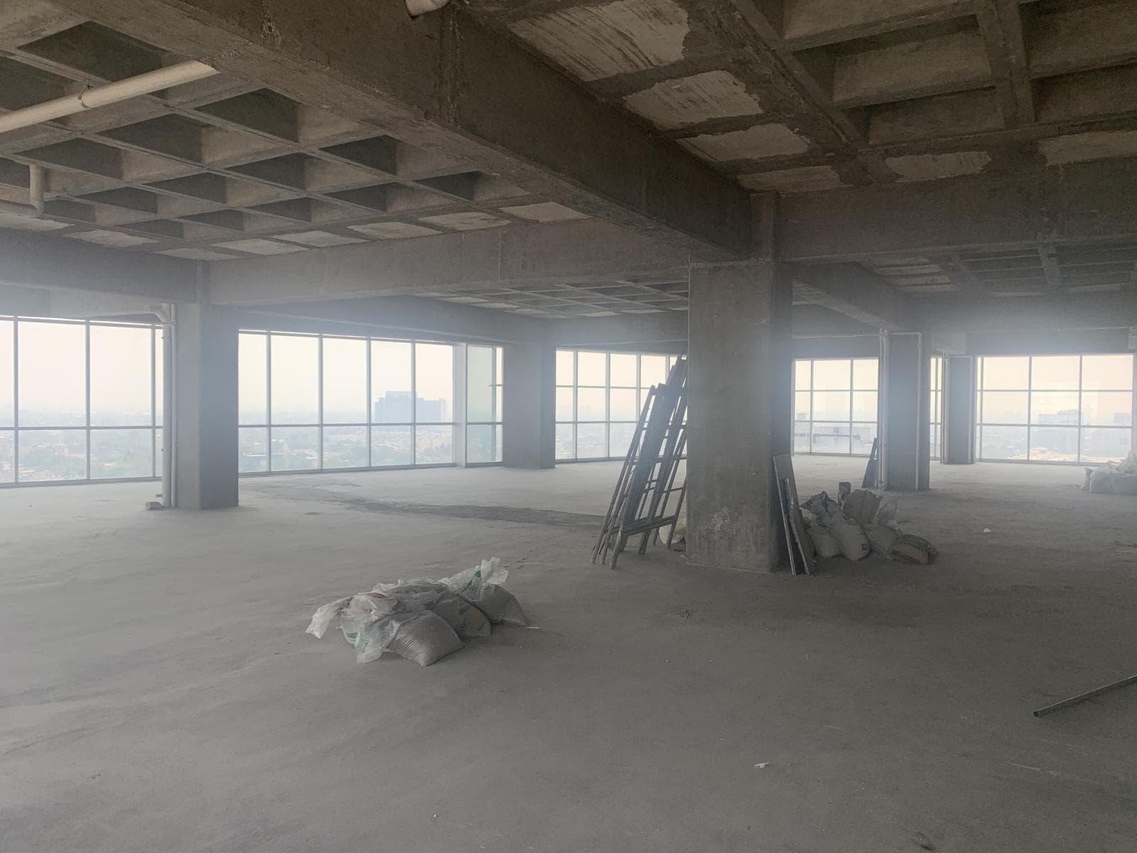 612 m² Premium Office Space on Río San Joaquín with Spectacular Views