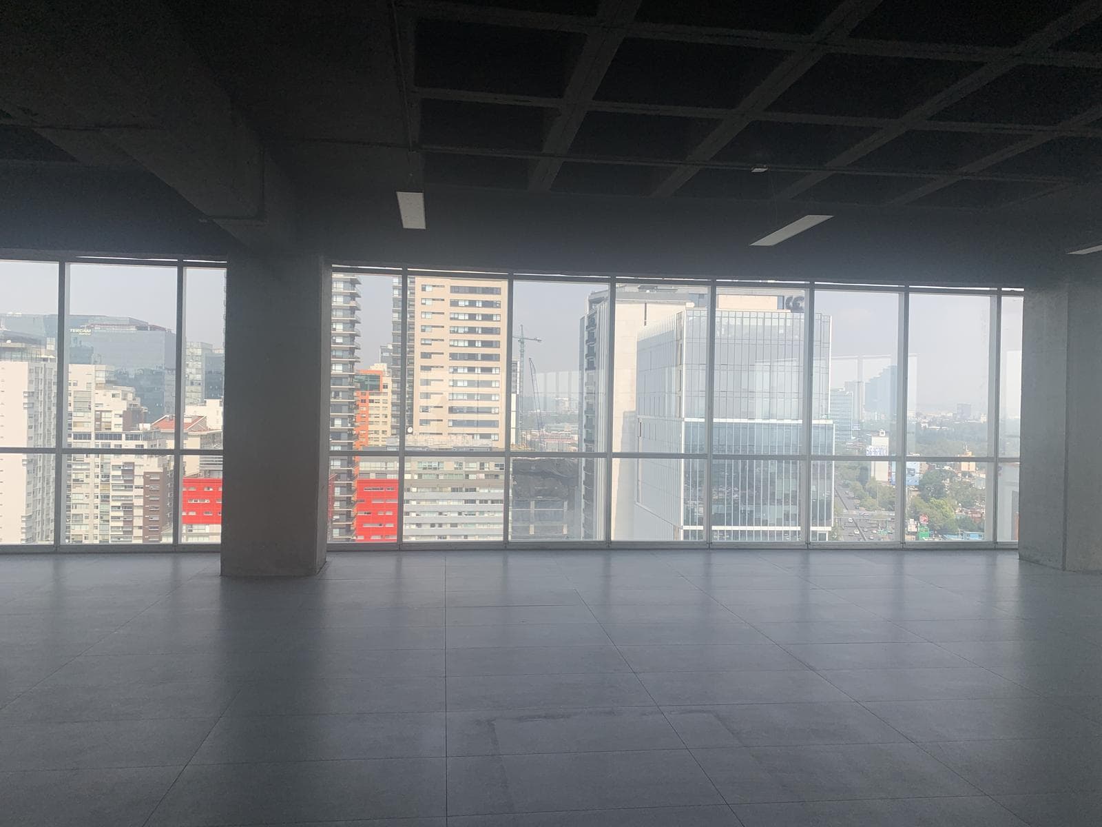 612 m² Premium Office Space on Río San Joaquín with Spectacular Views