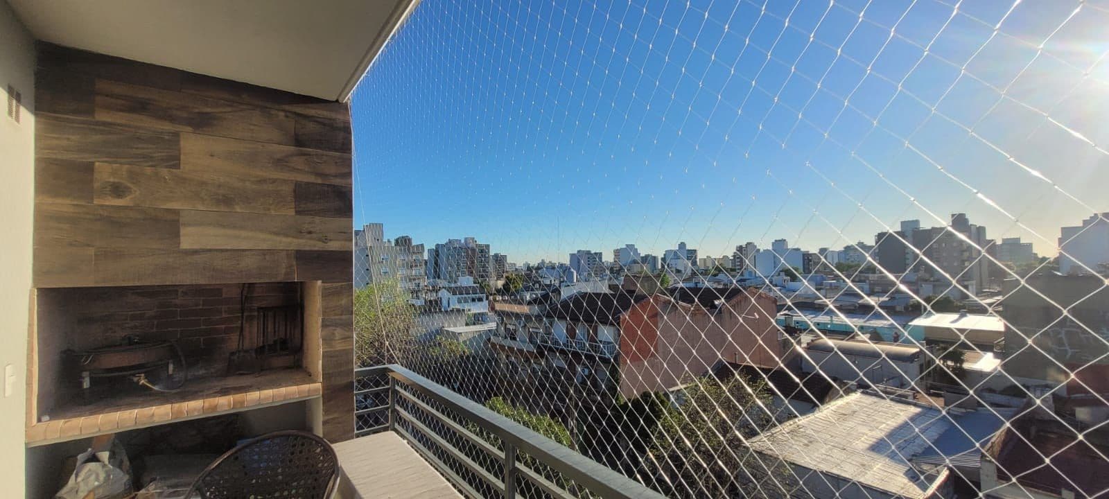 Apartment for Sale in Caseros: 3 Bedrooms, Garage, Balcony, and Grill—Great Opportunity