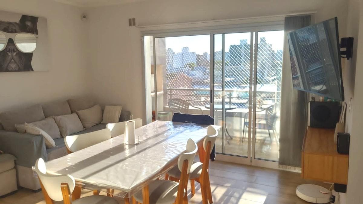 Apartment for Sale in Caseros: 3 Bedrooms, Garage, Balcony, and Grill—Great Opportunity