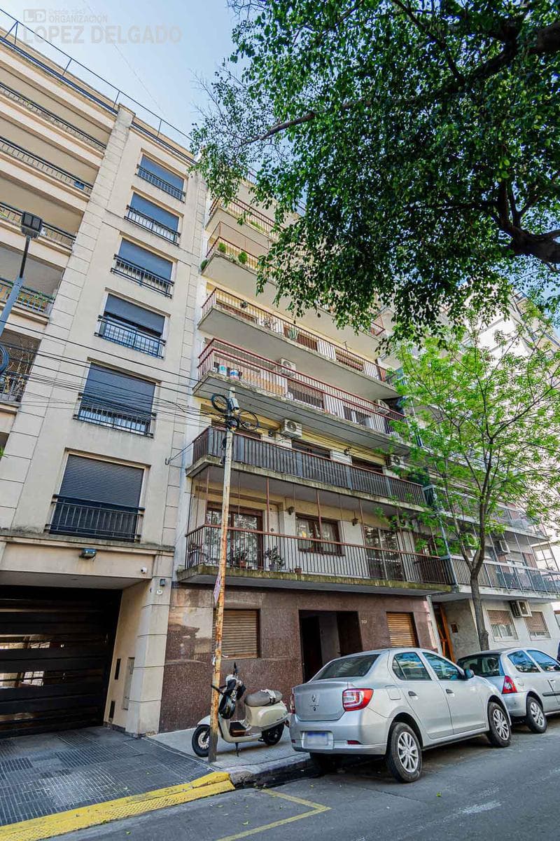 2-room apartment near the shopping center in Villa del Parque. QUALIFIES FOR A LOAN.