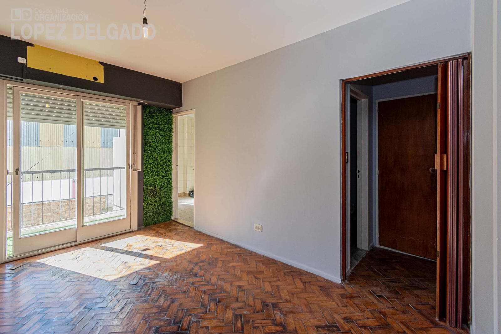 2-room apartment near the shopping center in Villa del Parque. QUALIFIES FOR A LOAN.