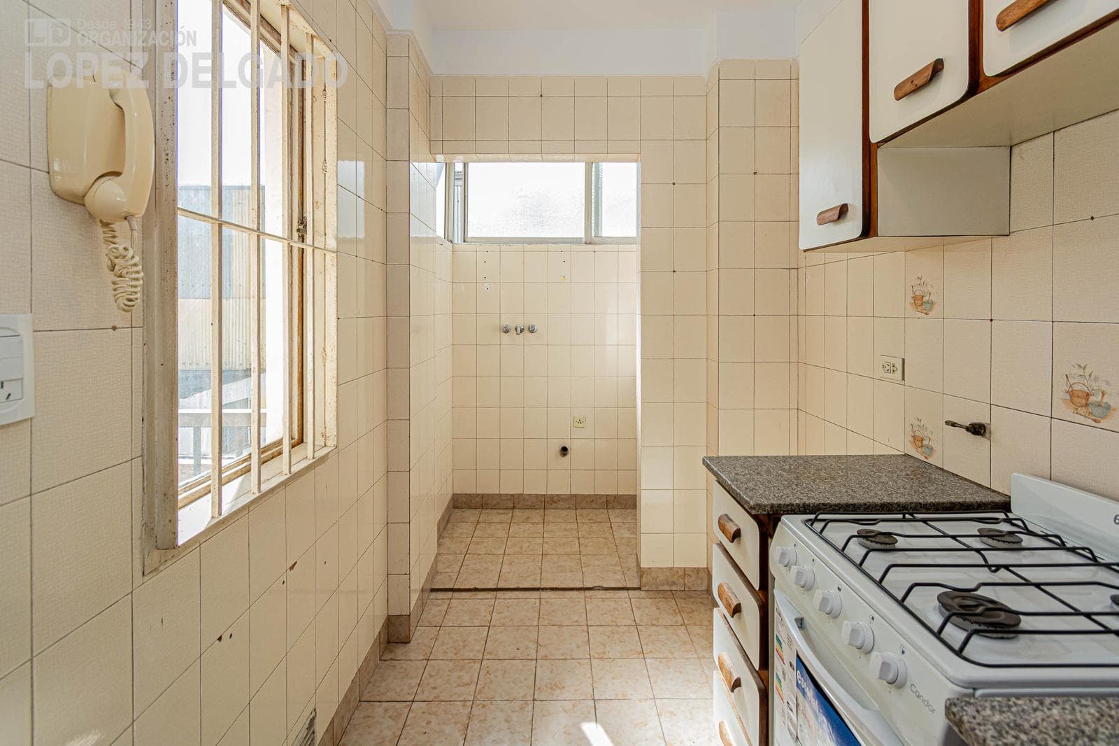 2-room apartment near the shopping center in Villa del Parque. QUALIFIES FOR A LOAN.