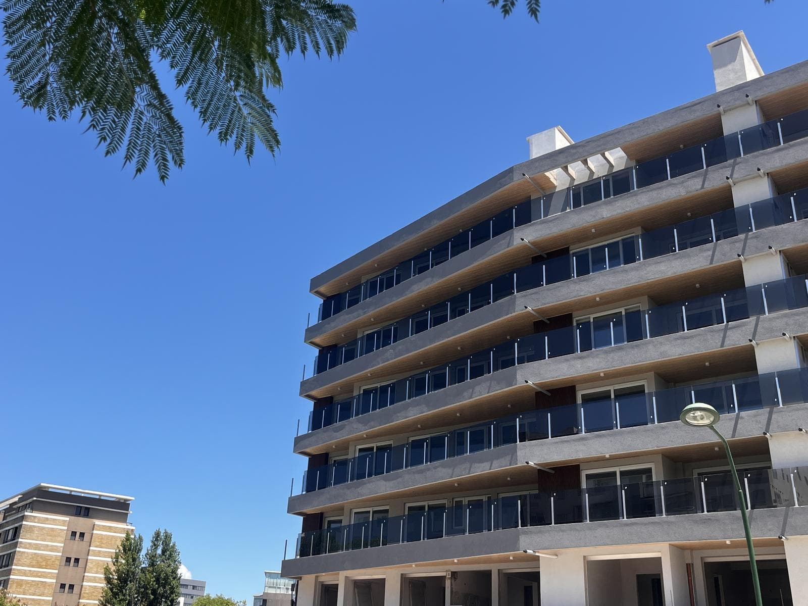 Financed 4-room apartment with balcony and terrace, 2 parking spaces - Nordelta Centro, Zafiro