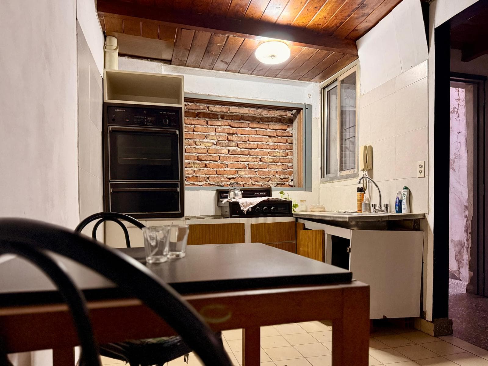 PH-STYLE HOUSE FOR SALE: 4 ROOMS, NO MAINTENANCE FEES, WITH A TERRACED BALCONY IN SAN ANDRES