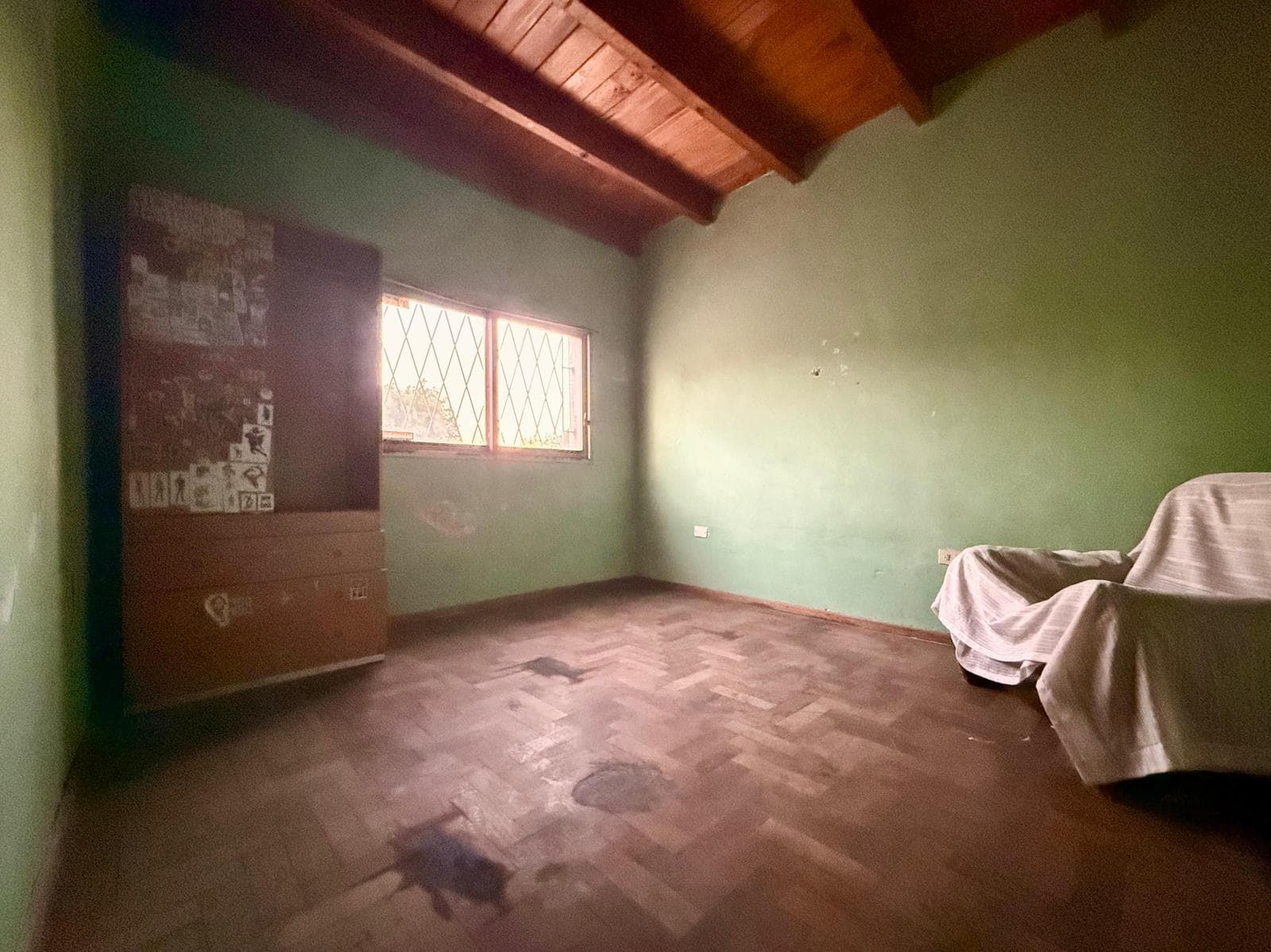 PH-STYLE HOUSE FOR SALE: 4 ROOMS, NO MAINTENANCE FEES, WITH A TERRACED BALCONY IN SAN ANDRES