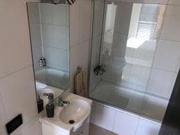 APARTMENT FOR SALE WITH BALCONY AND DOOR IN THE PENTAGONO NEIGHBORHOOD OF LINIERS