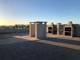 APARTMENT FOR SALE WITH BALCONY AND DOOR IN THE PENTAGONO NEIGHBORHOOD OF LINIERS