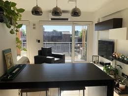 APARTMENT FOR SALE WITH BALCONY AND DOOR IN THE PENTAGONO NEIGHBORHOOD OF LINIERS