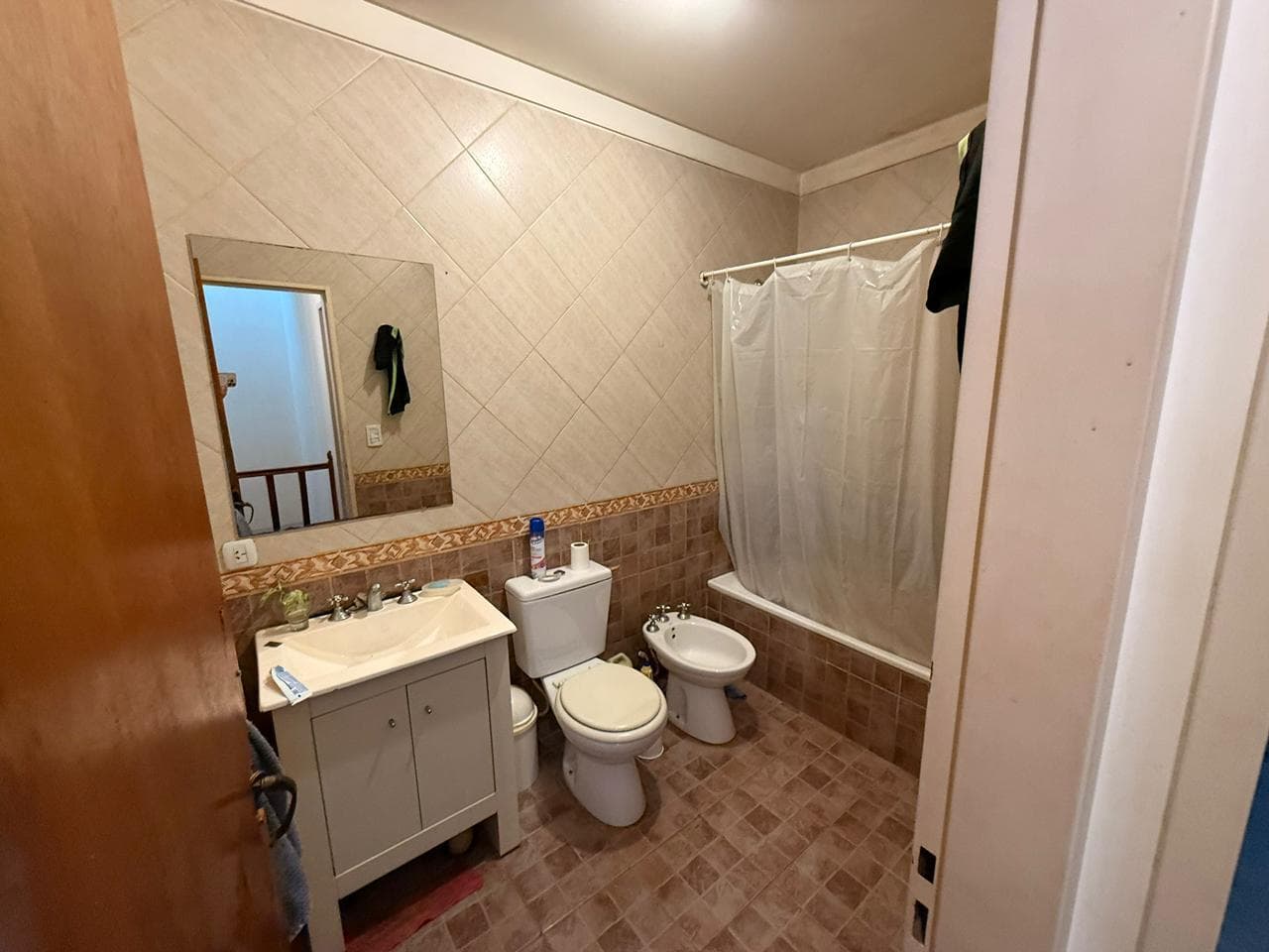 3-ROOM DUPLEX FOR SALE WITH PATIO AND GARAGE IN CIUDADELA