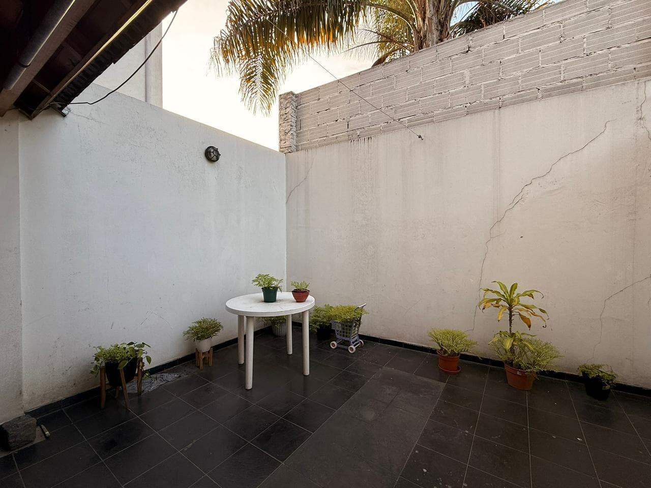 3-ROOM DUPLEX FOR SALE WITH PATIO AND GARAGE IN CIUDADELA