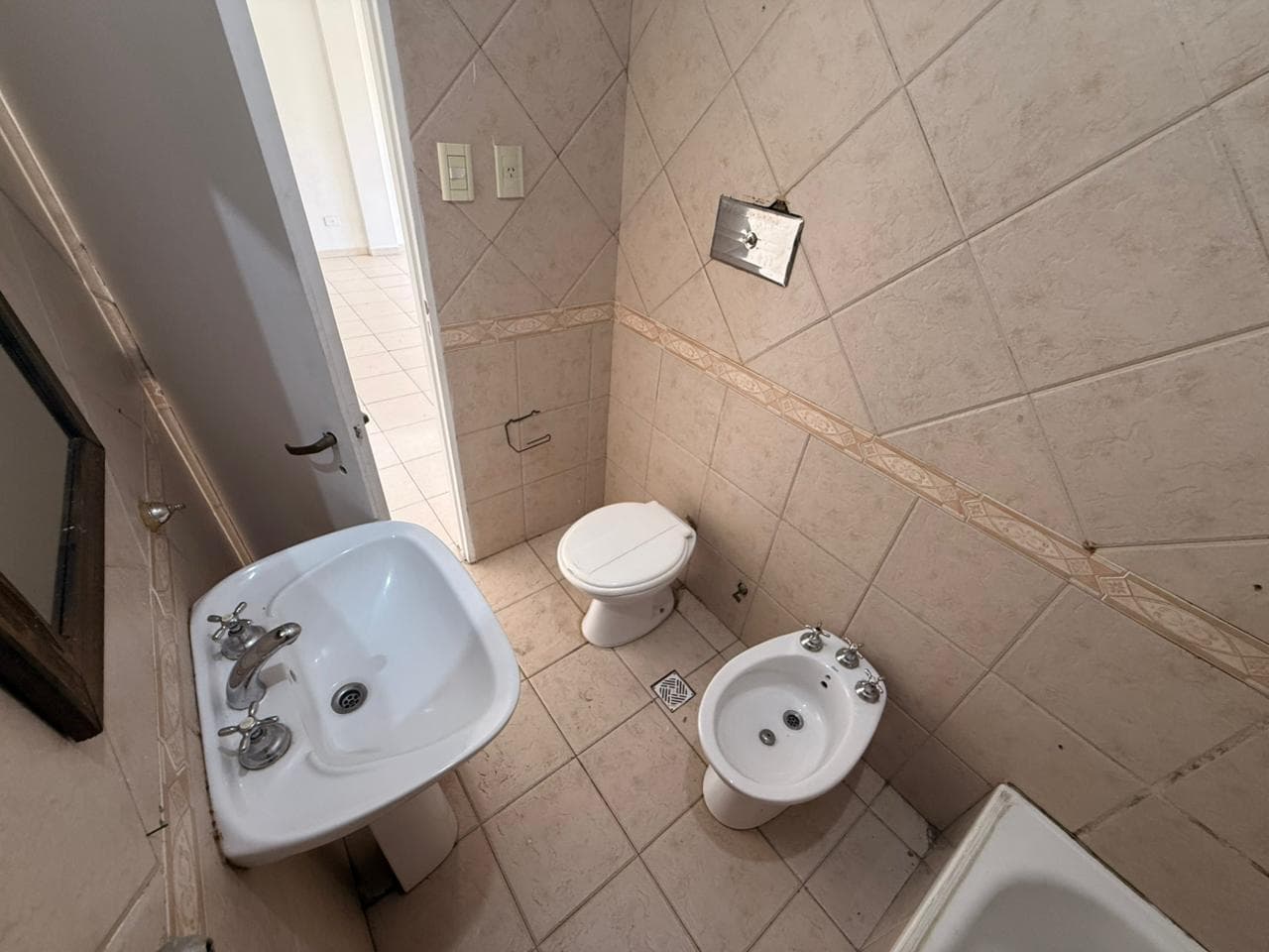 MODERN 2-ROOM APARTMENT FOR SALE IN RAMOS MEJÍA