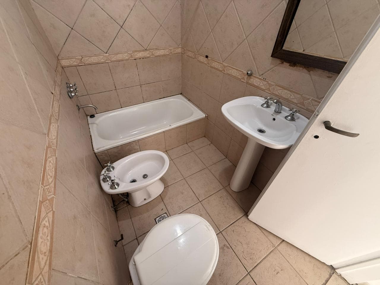 MODERN 2-ROOM APARTMENT FOR SALE IN RAMOS MEJÍA