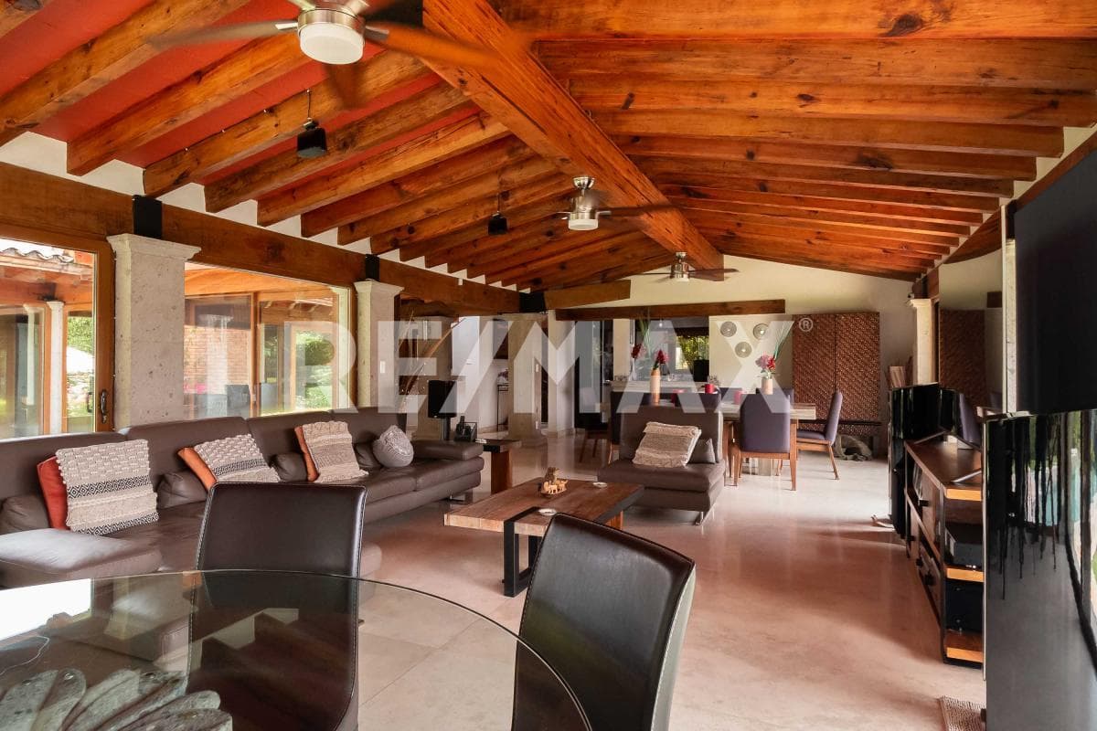 House for Sale in Lomas de Cocoyoc, Near the Golf Course