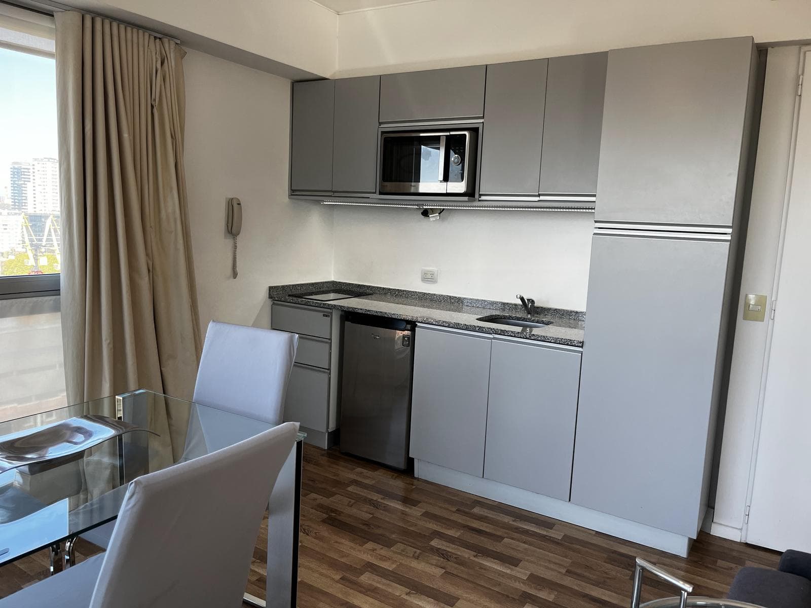 Studio apartment for rent in Quartier Madero with a parking space!!! Amenities!!