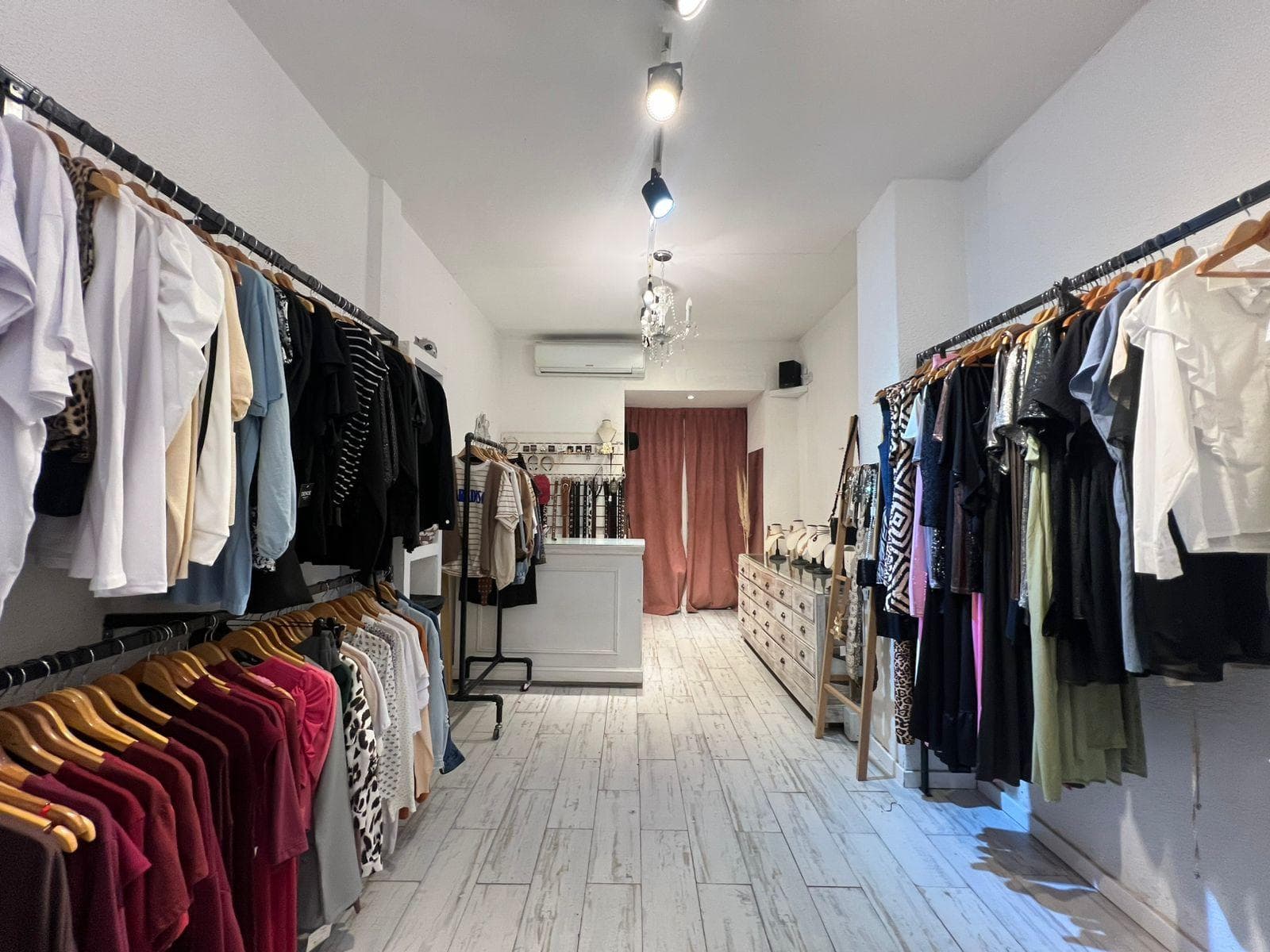 FOR SALE - 35 m² retail space - Downtown, Rosario.