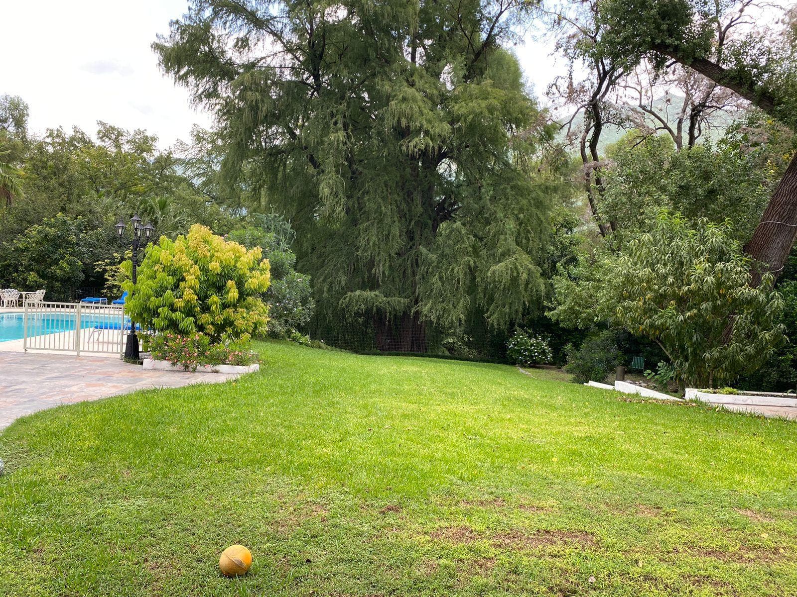 HOUSE FOR RENT IN YERBANIZ ON THE NATIONAL HIGHWAY