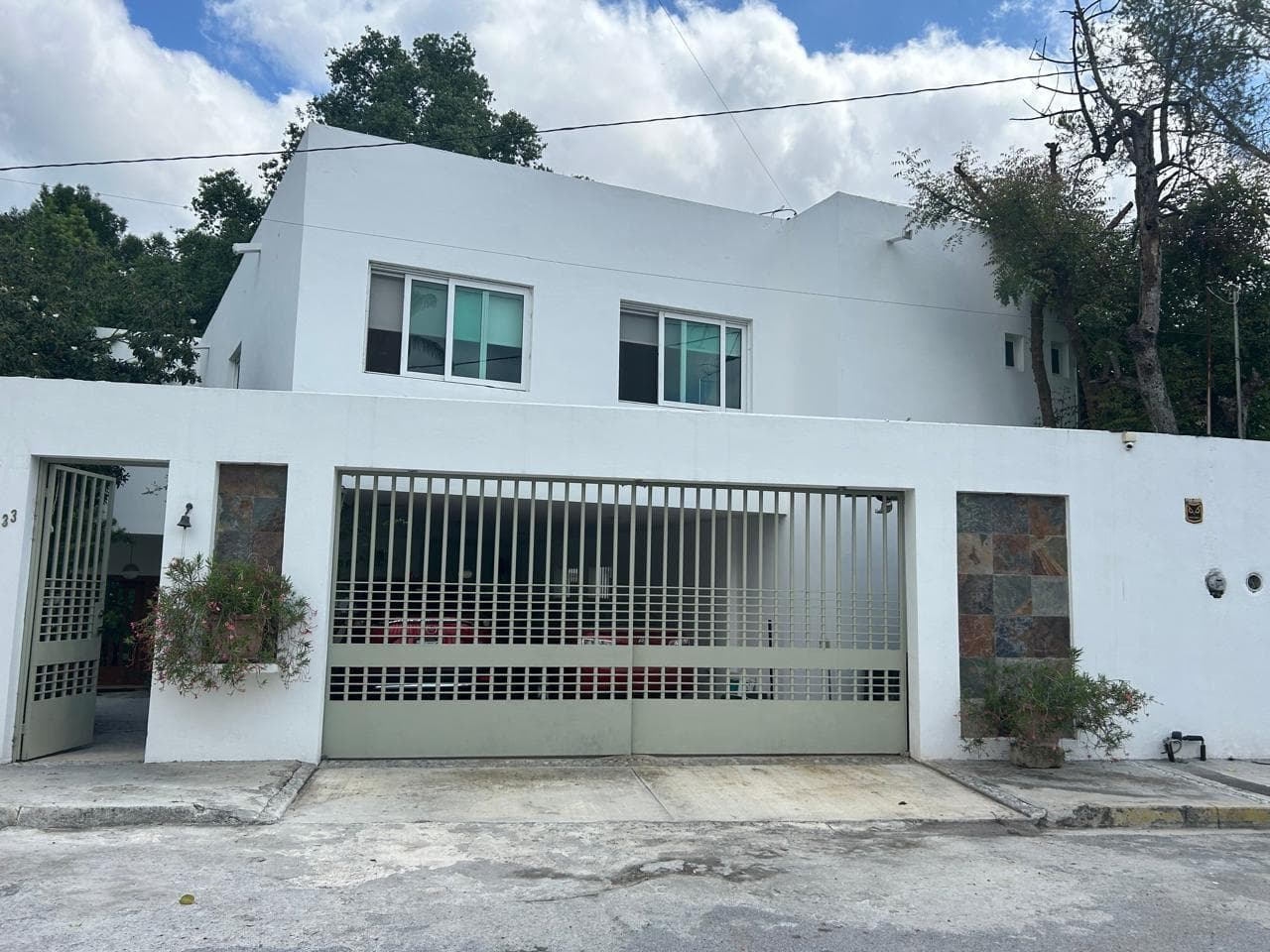 HOUSE FOR RENT IN YERBANIZ ON THE NATIONAL HIGHWAY