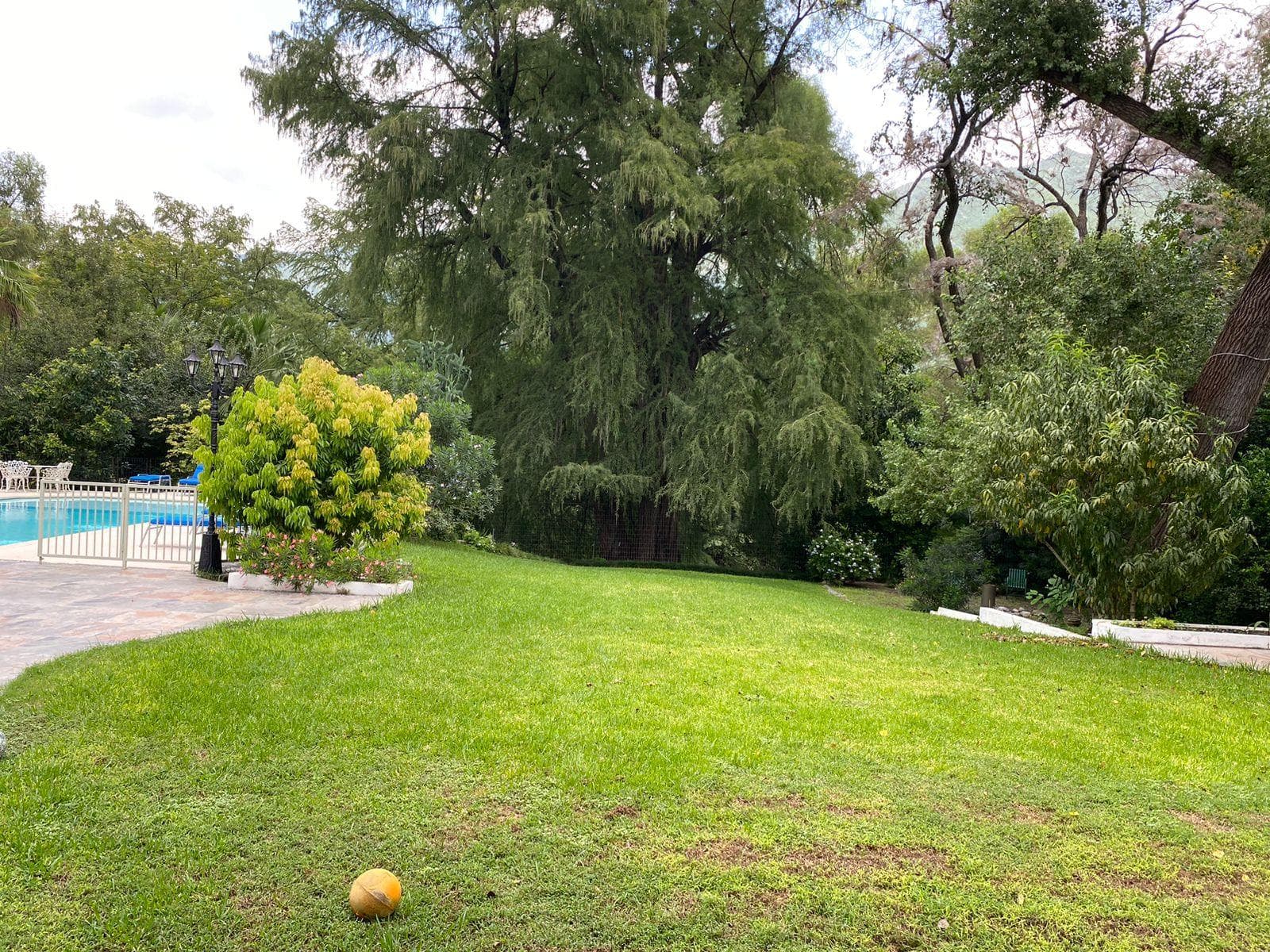 HOUSE FOR RENT IN YERBANIZ ON THE NATIONAL HIGHWAY