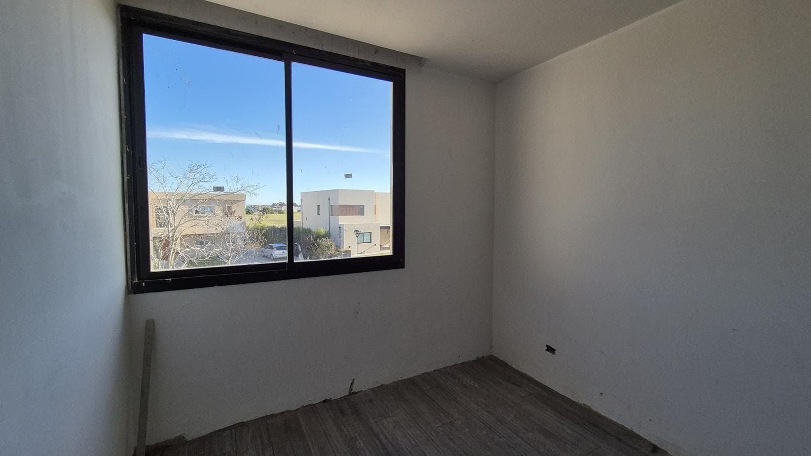 Brand-new 5-bedroom house in El Canton Golf