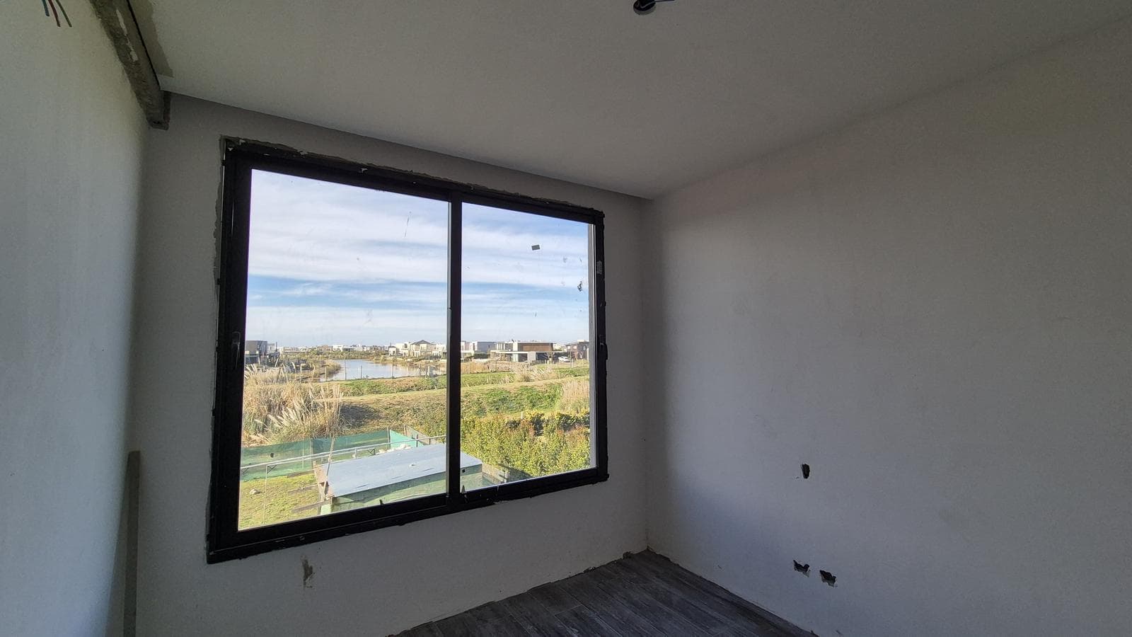 Brand-new 5-bedroom house in El Canton Golf